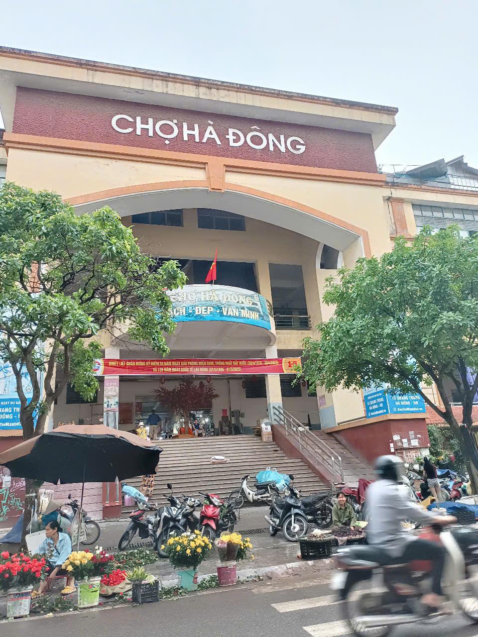 VÍP Lô góc Bà Triệu,Hà Đông,Dt 35m,4 tầng, giá 6 tỷ. Gần Ôtô, kinh doanh - Ảnh chính