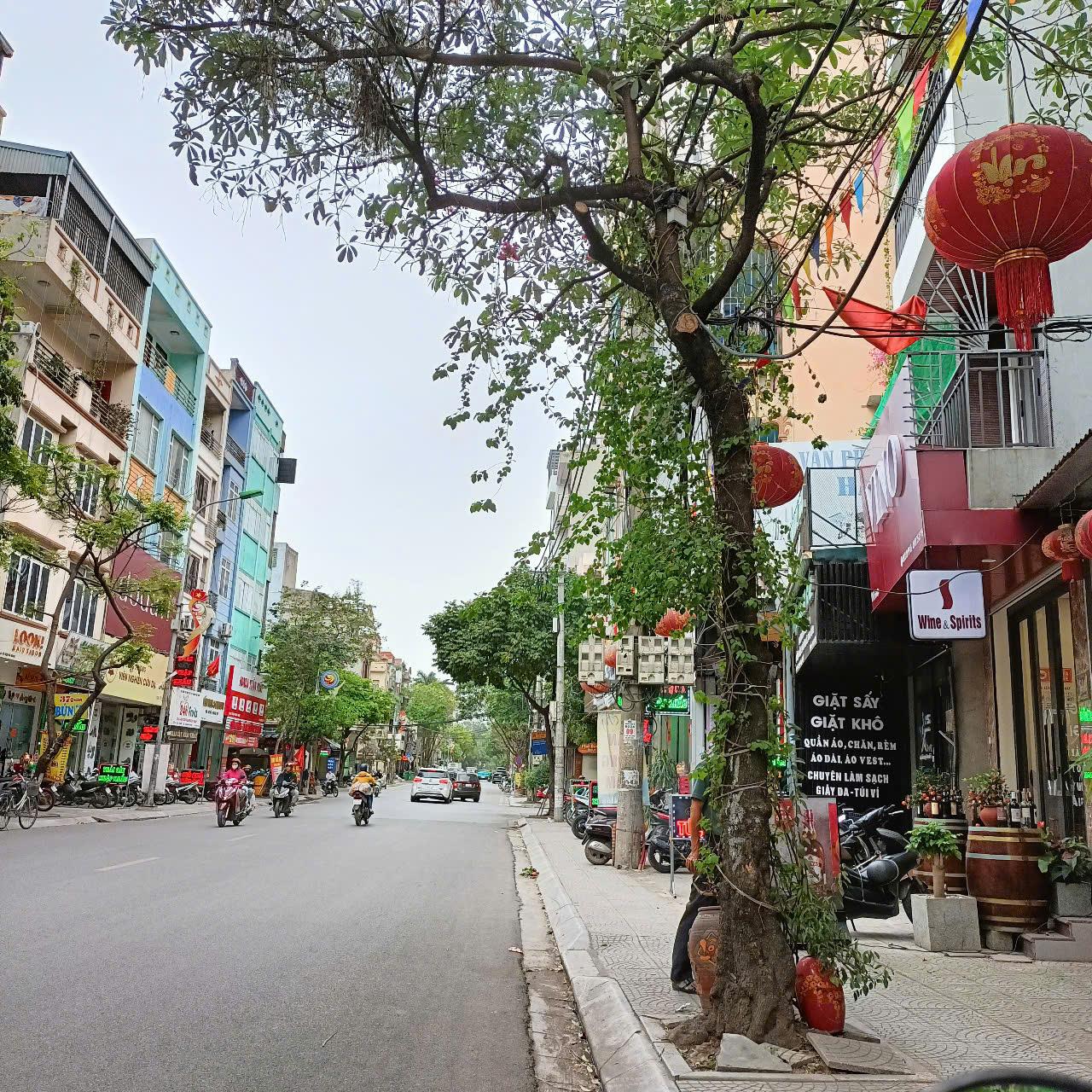 VÍP Lô góc Bà Triệu,Hà Đông,Dt 35m,4 tầng, giá 6 tỷ. Gần Ôtô, kinh doanh - Ảnh 1