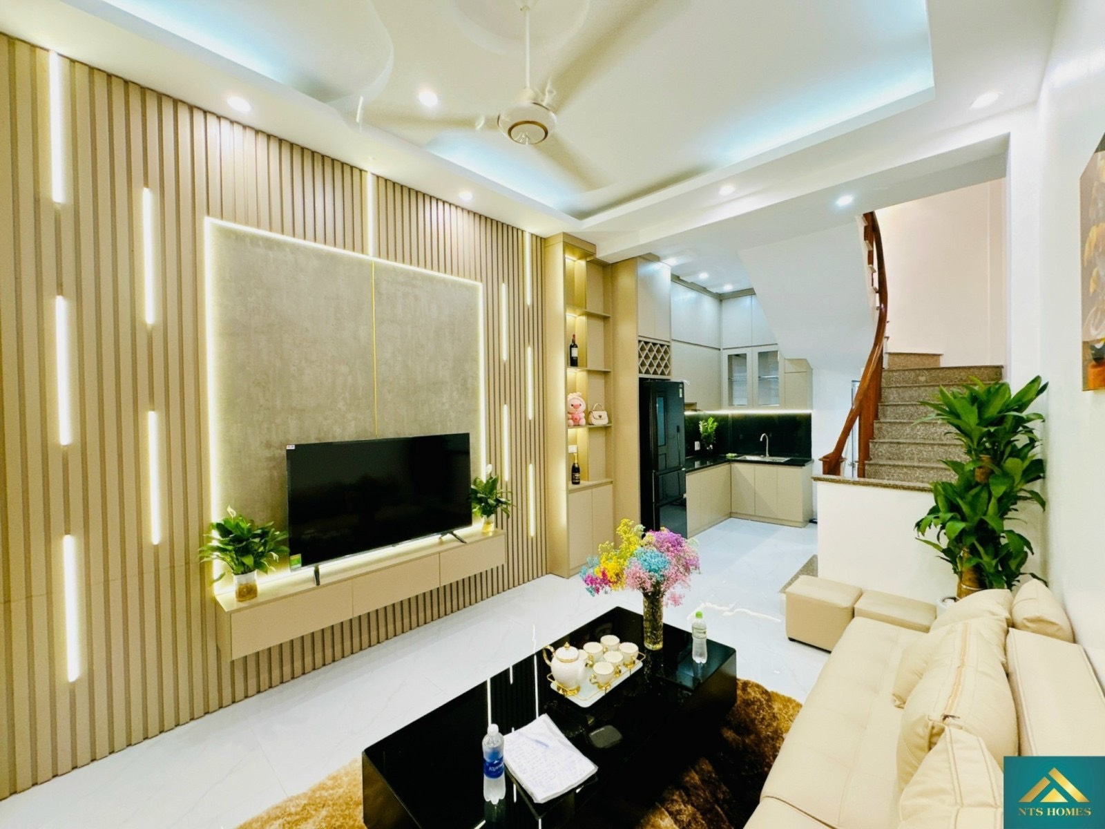 BÁN NHÀ CHÍNH KINH – THANH XUÂN – TRUNG TÂM - 35MX5 TẦNG  – NHÀ ĐẸP 4 TẦNG – CHỈ 6.4 TỶ lh0975124520 - Ảnh chính