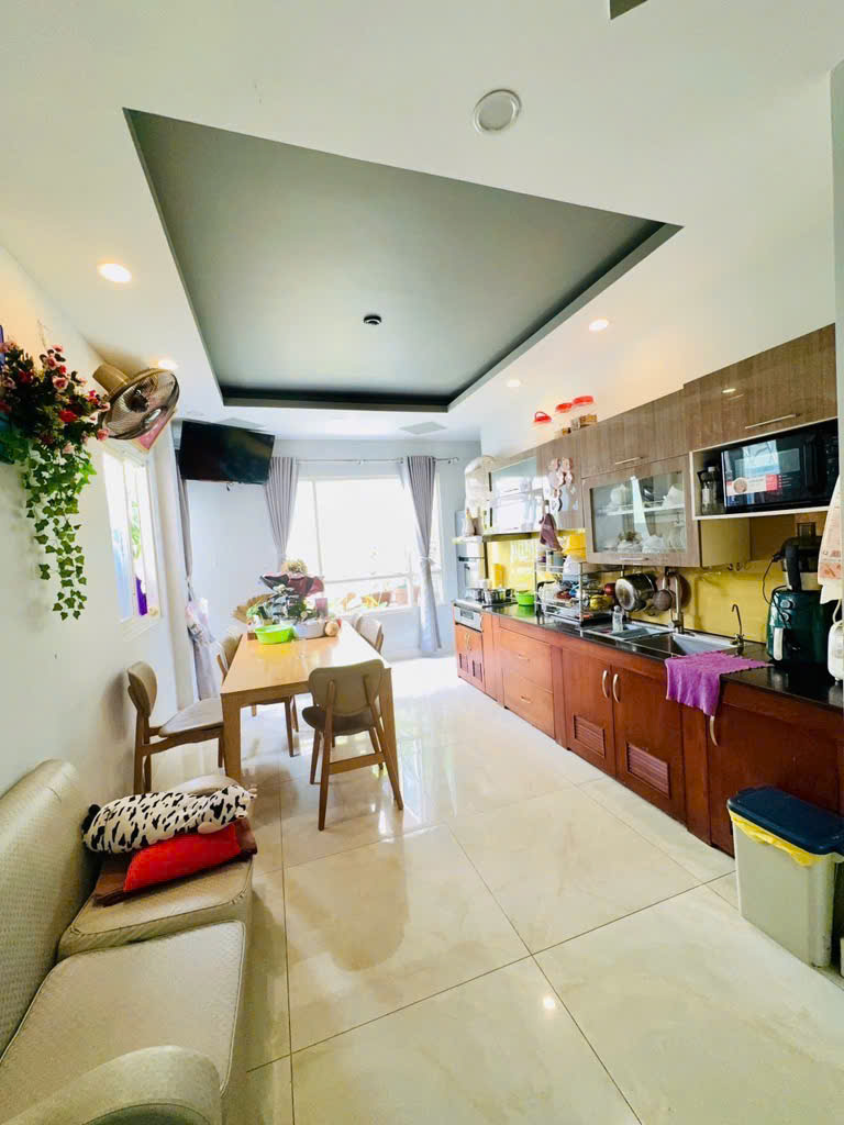 Hiếm nhà bán Chỉ 6 tỷ6 P10 Gò vấp 235m2 SD 5 tầng ngang bự 5.5m Xe hơi vào nhà gần - Ảnh 1