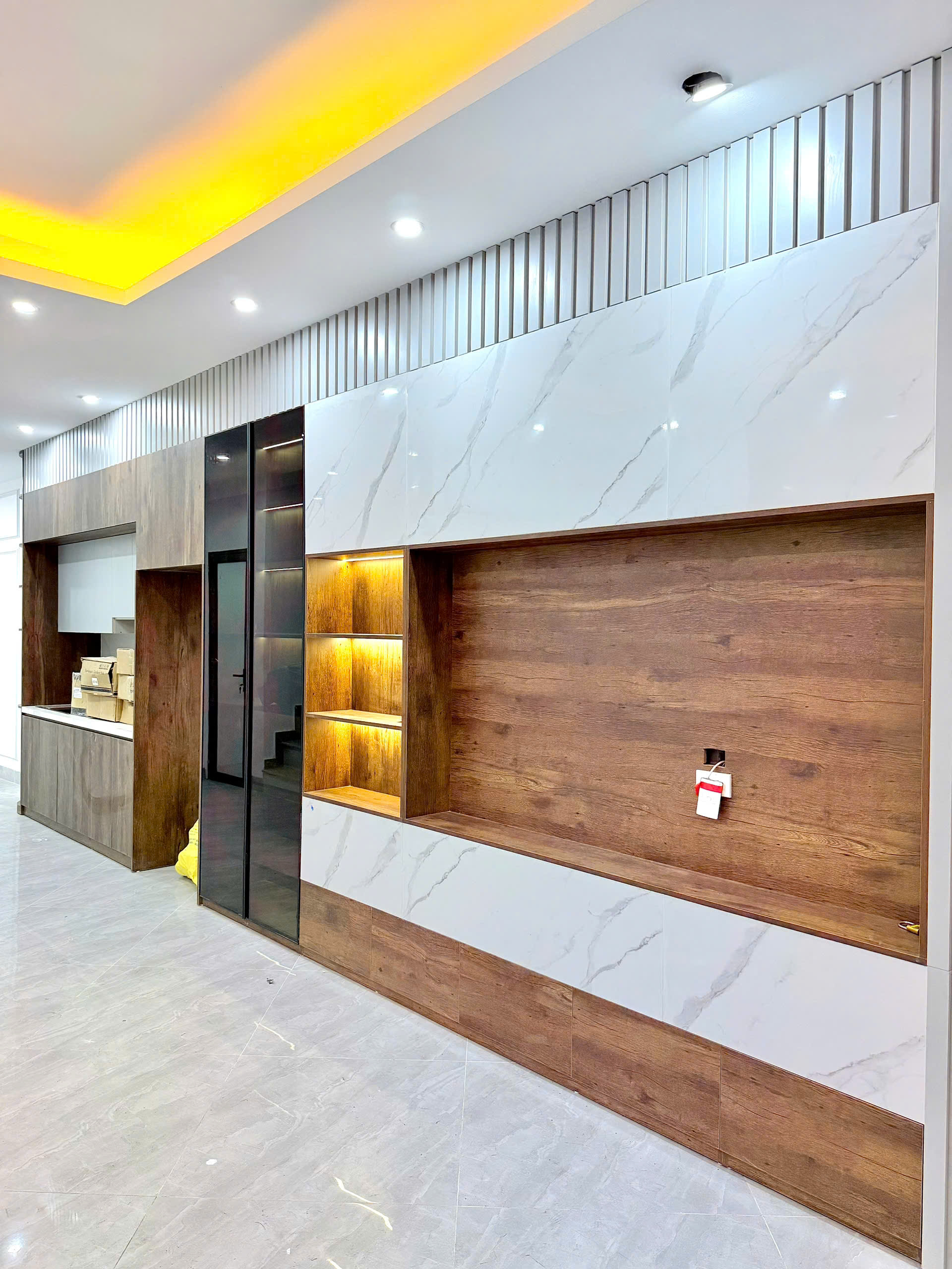 BÁN NHÀ ĐỨC DIỄN 35M2X5T,LÔ GÓC,Ô TÔ TRÁNH, BÃI XE Ô TÔ CÁCH NHÀ 100M,7 TỶ - Ảnh chính
