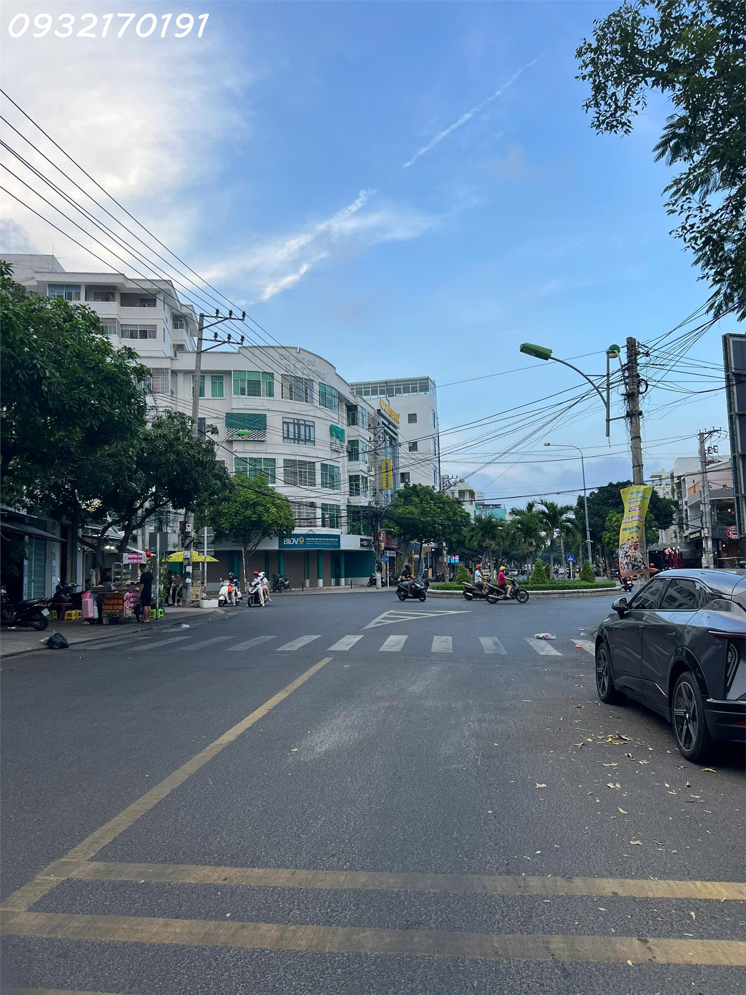 Nhà phố mặt tiền đường lớn–Dã Tượng–Đối diện công viên,bùng binh Hoàng Sa – Giá đầu tư không tưởng - Ảnh chính