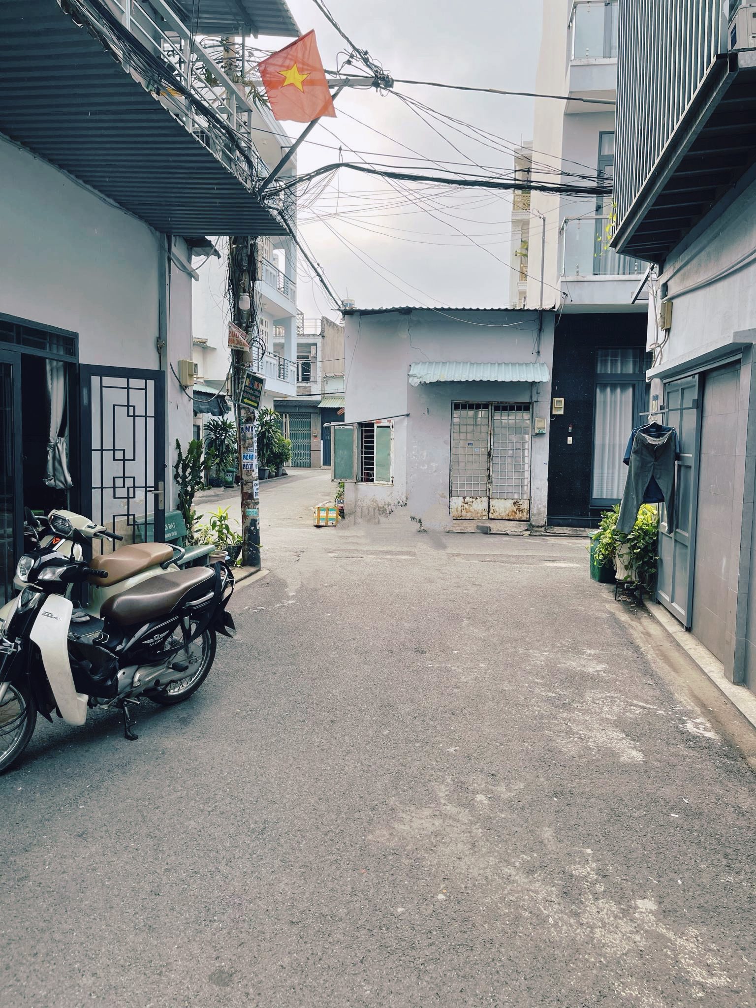 BÁN NHÀ HXH XÔ VIẾT NGHỆ TĨNH - 45M2 -( 4.1X10)- 3PN - SỔ VUÔNG - Ảnh 2