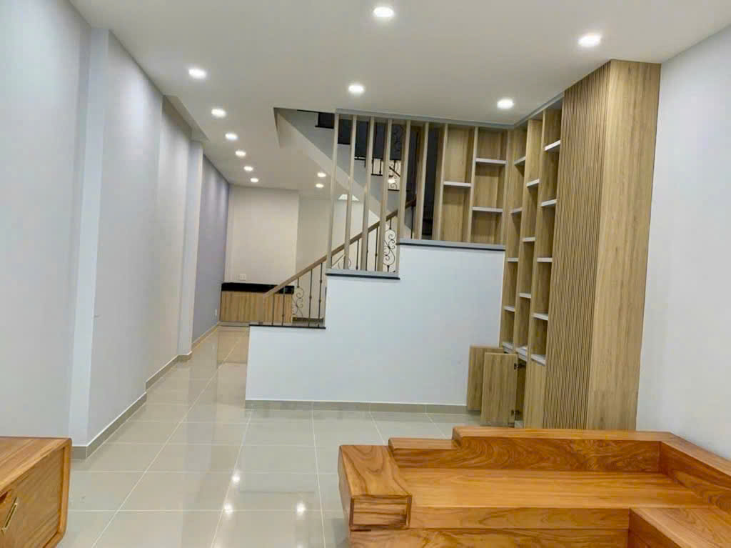 🚨 BÁN NHÀ 2 TẦNG LẦU – NGAY ĐƯỜNG TRẦN HƯNG ĐẠO – DĨ AN. - Ảnh 1