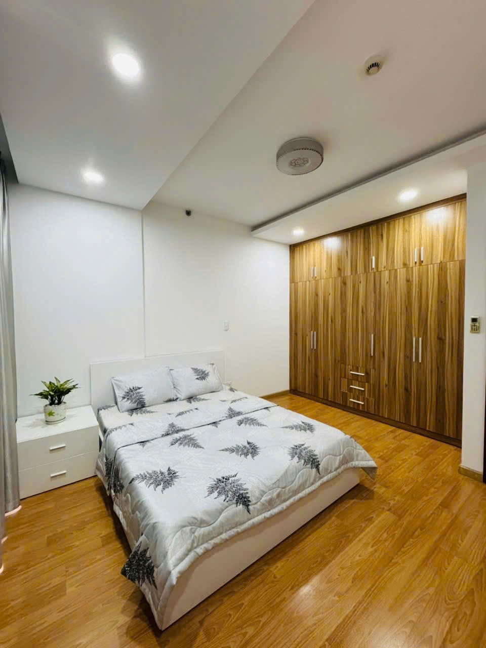 Cho thuê căn hộ Nam Phúc, PMH, Q7, 111m2, 3PN nhà đẹp, giá chỉ 30 triệu - Ảnh 1