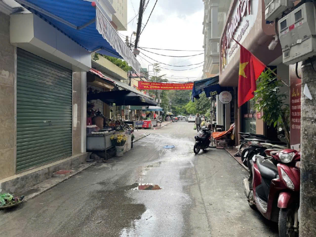 Ô TÔ TRÁNH TRƯỚC CỬA - VỊ TRÍ ĐẮC ĐỊA - SÁT CHỢ Thái THỊNH - NGÕ THÔNG TỨ TUNG - VỪA Ở VỪA KINH - Ảnh 1