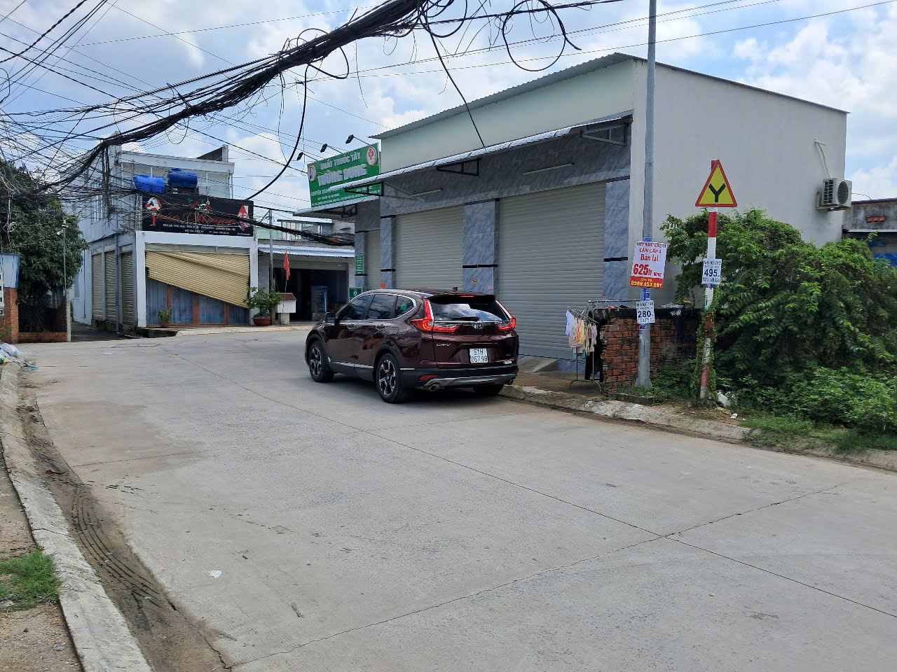 Bán Lô đất 2 mặt tiền ngay trung tâm Đức Hoà 1ty250 - Ảnh chính
