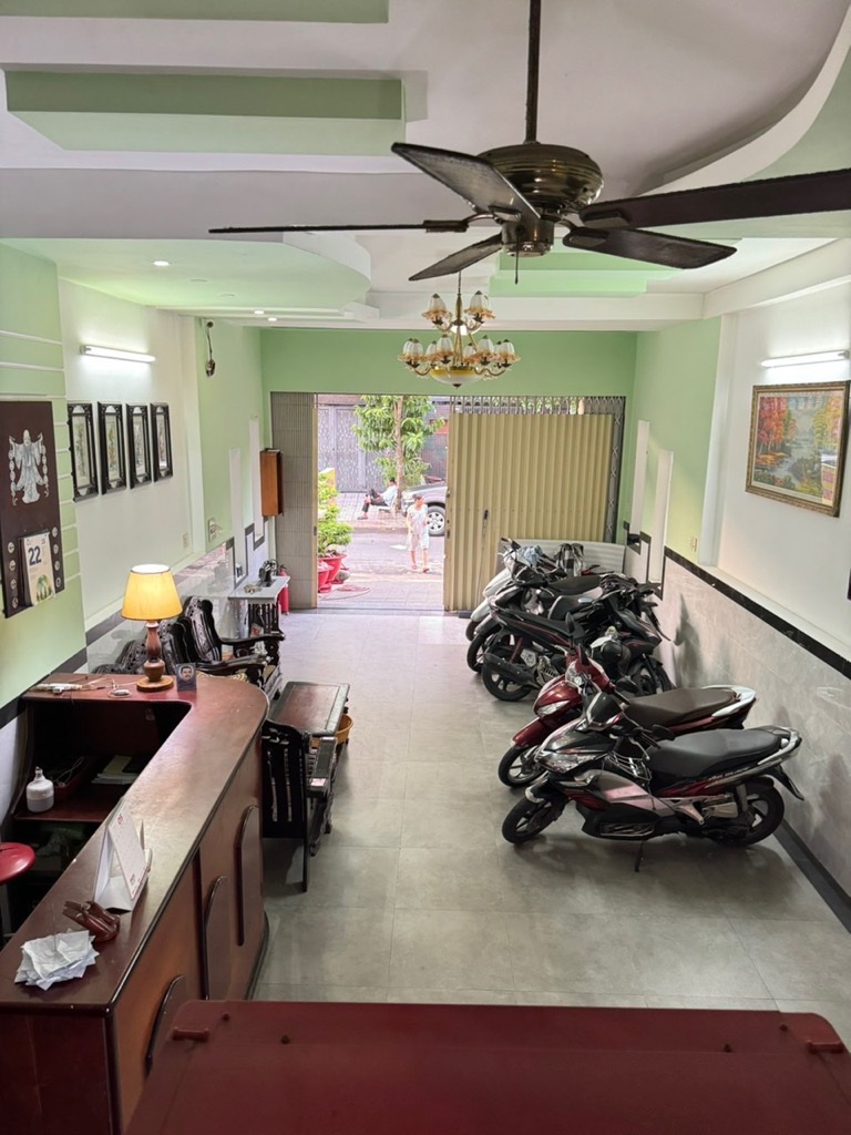 CHỈ NHỈNH 12 TỶ – SỞ HỮU NGAY KHÁCH SẠN MINI 10 PHÒNG TẠI TÊN LỬA – DOANH THU ỔN ĐỊNH 80 TRIỆU/THÁNG - Ảnh chính