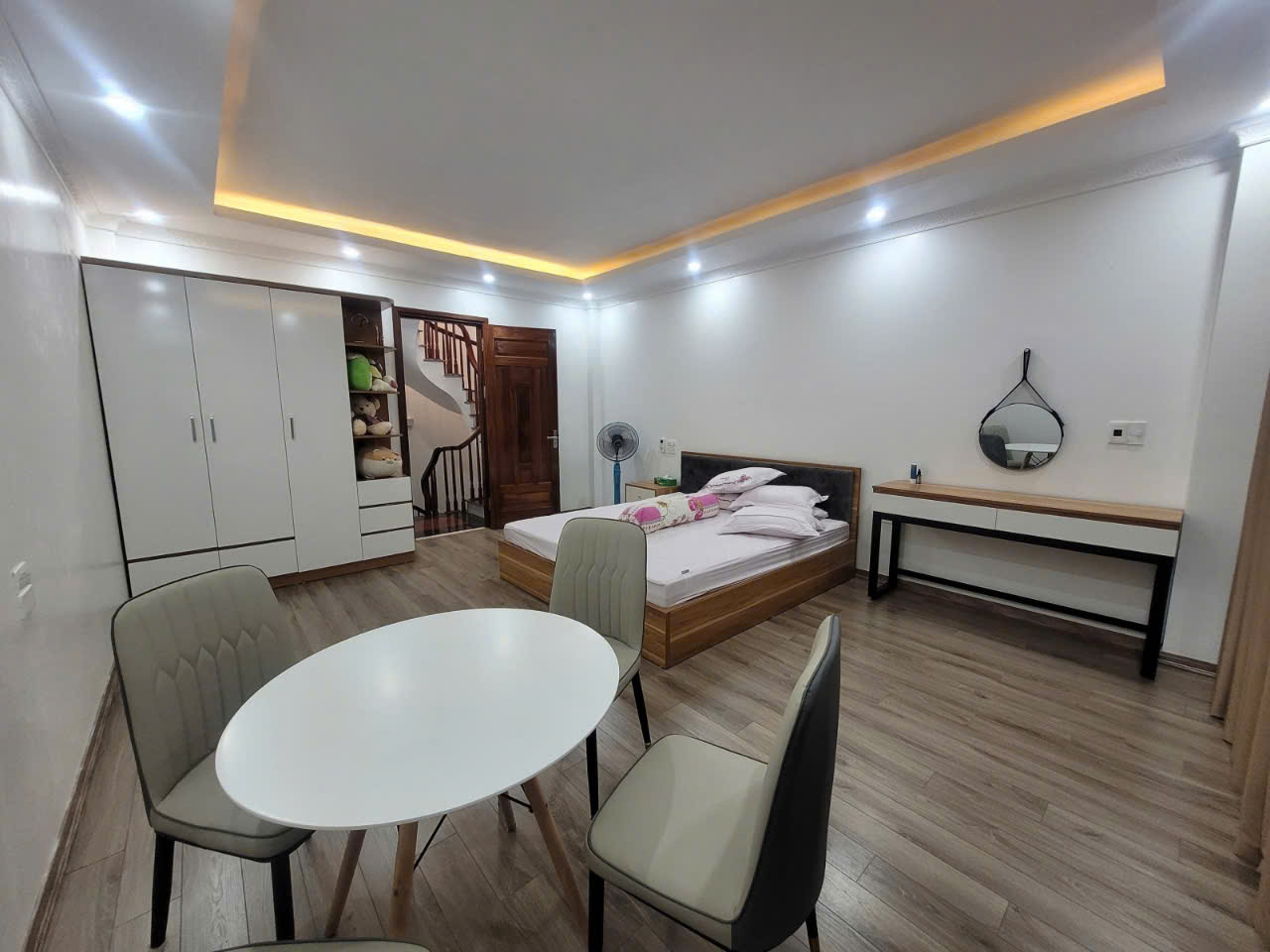 BÁN NHÀ BẰNG LIỆT- HOÀNG MAI, 43 M2, 5 TẦNG, MẶT TIÊN 4 M, GIÁ 11,8 TỶ. - Ảnh 1