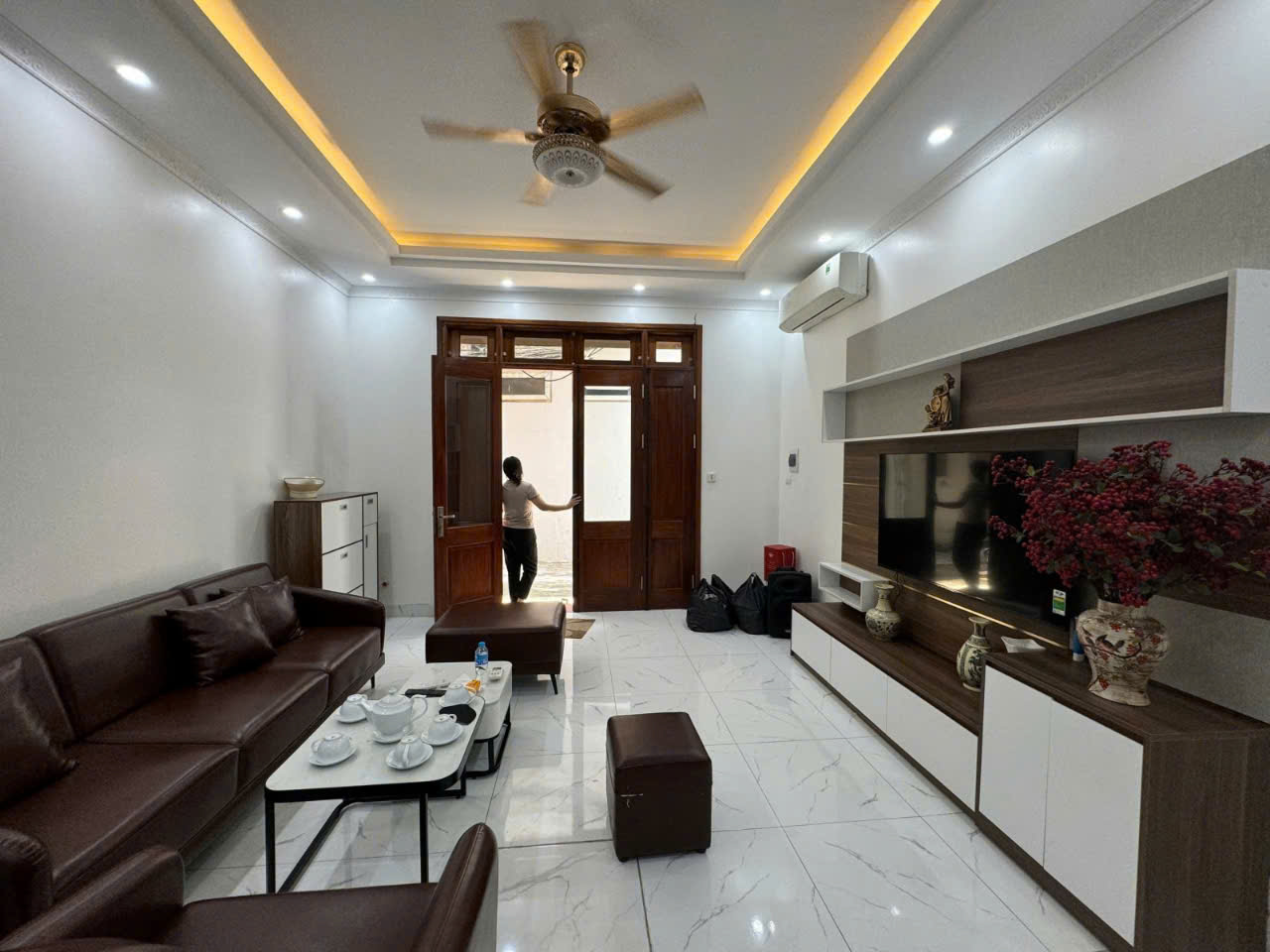BÁN NHÀ BẰNG LIỆT- HOÀNG MAI, 43 M2, 5 TẦNG, MẶT TIÊN 4 M, GIÁ 11,8 TỶ. - Ảnh 2