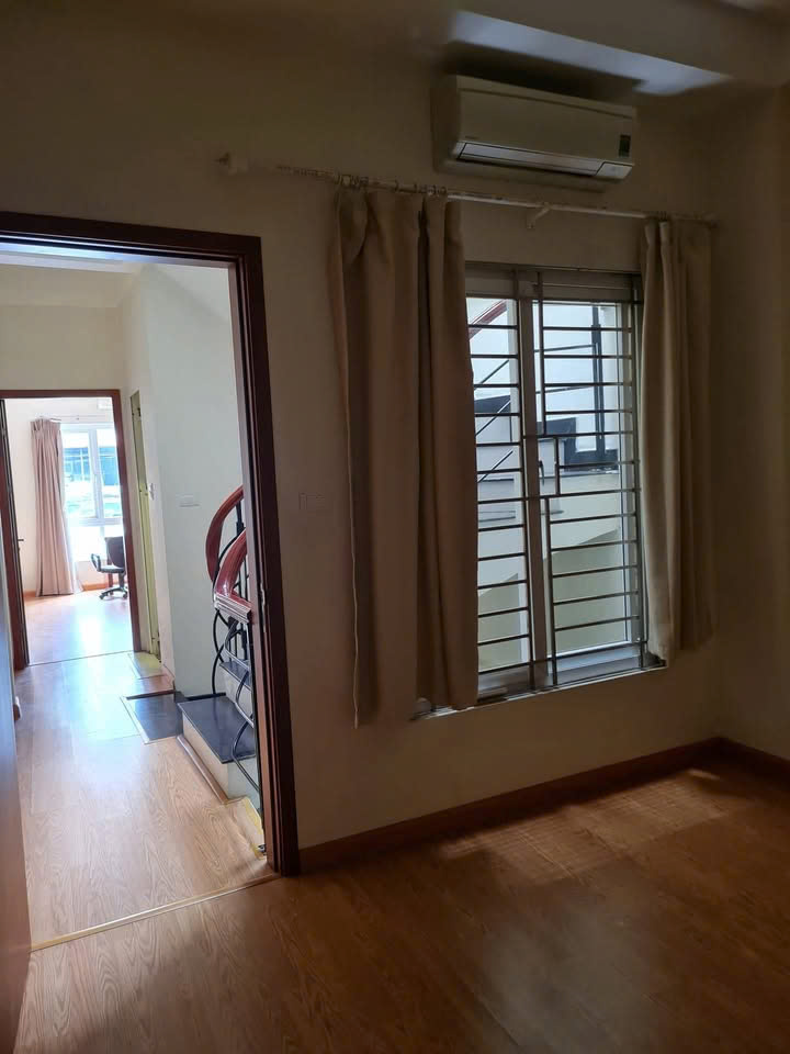 Bán nhà nguyên căn phố Văn Chương, Đống Đa 25m x 5T giá 5.5 tỷ, ngõ rộng, sổ đỏ - Ảnh 1