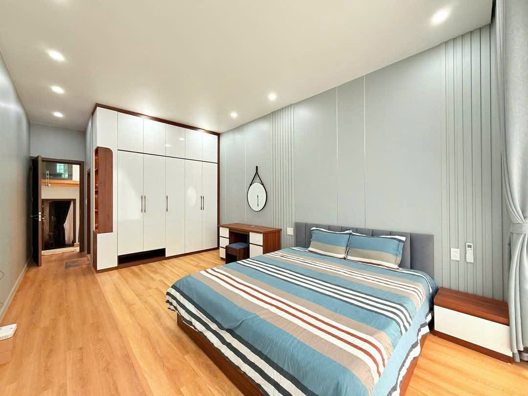 Nhà phân lô 333 Văn Cao tuyến 2, DT 72m 2.5 tầng, đường cực rộng 15m, Giá 7.2 tỉ - Ảnh 3