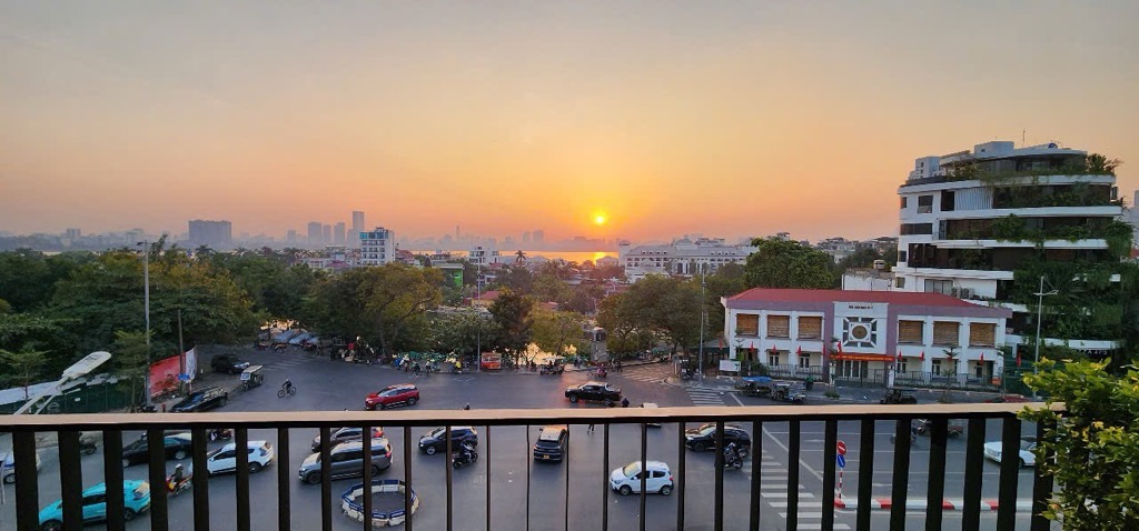 BÁN NHÀ VỆ HỒ, TÂY HỒ. 79M2 8 TẦNG GIÁ 19 TỶ- CÁCH HỒ TÂY 10M – APARTMENT CHO THUÊ – NGÕ THÔNG - Ảnh chính