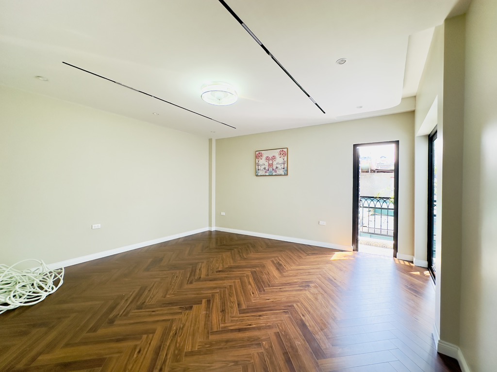 SIÊU PHẨM– NHÀ LÔ GÓC 8M MẶT PHỐ MINH KHAI – 5 TẦNG THANG MÁY – Ở NGAY 50M2 – 10 TỶ - Ảnh 3
