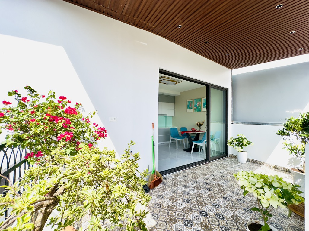 SIÊU PHẨM– NHÀ LÔ GÓC 8M MẶT PHỐ MINH KHAI – 5 TẦNG THANG MÁY – Ở NGAY 50M2 – 10 TỶ - Ảnh 1