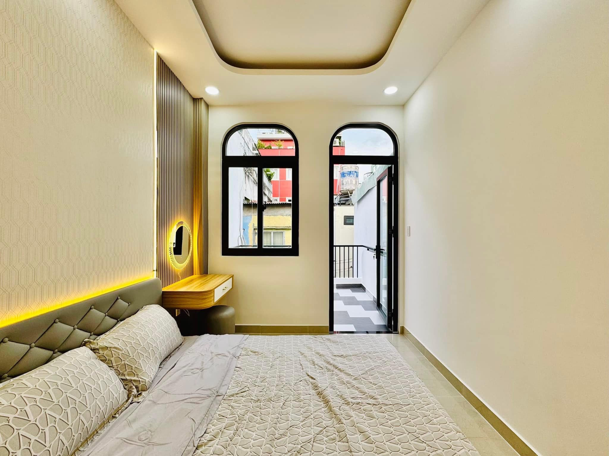 BÁN NHÀ PHẠM VĂN ĐỒNG 35M2X5T, ĐÚNG 30M RA Ô TÔ TRÁNH, DỪNG ĐỖ NGÀY ĐÊM,7.9 TỶ - Ảnh 1