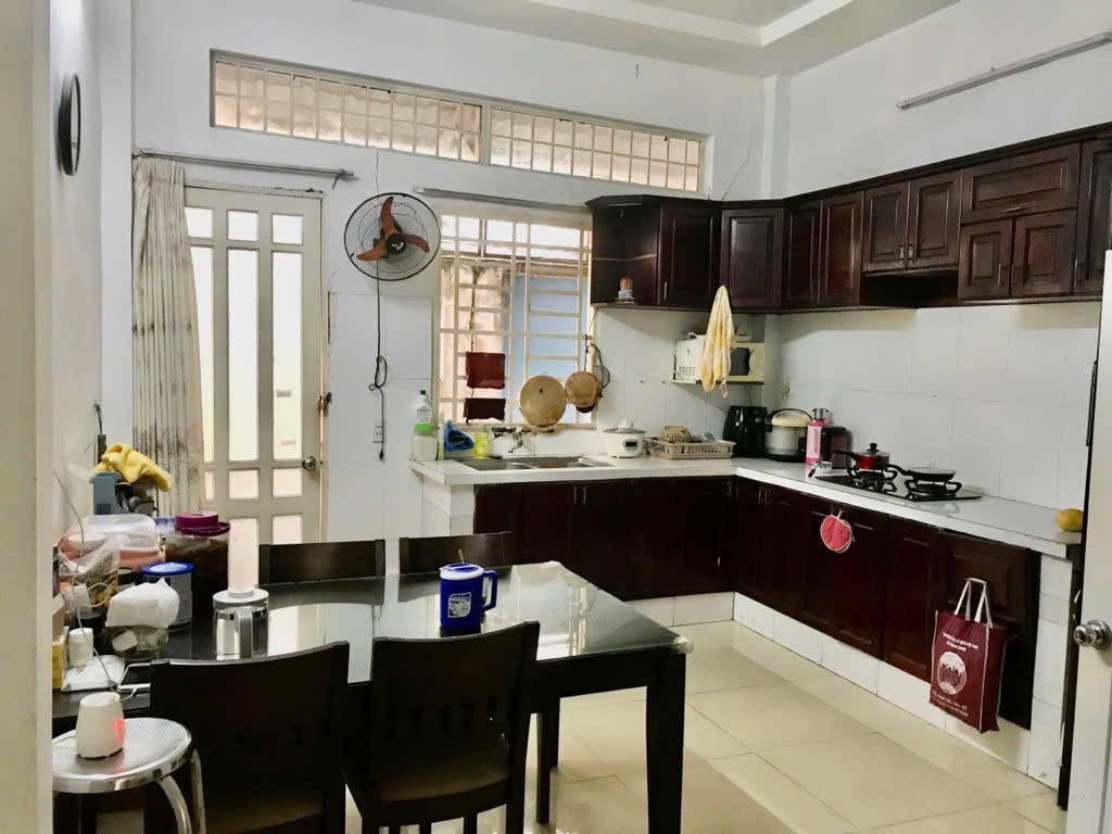 BÁN NHÀ 2 TẦNG – TRẦN XUÂN SOẠN, QUẬN 7 – GẦN CẦU KÊNH TẺ – GIÁ CHỈ 6.2 TỶ, LH 0938827657 MS TUYỀN - Ảnh 1