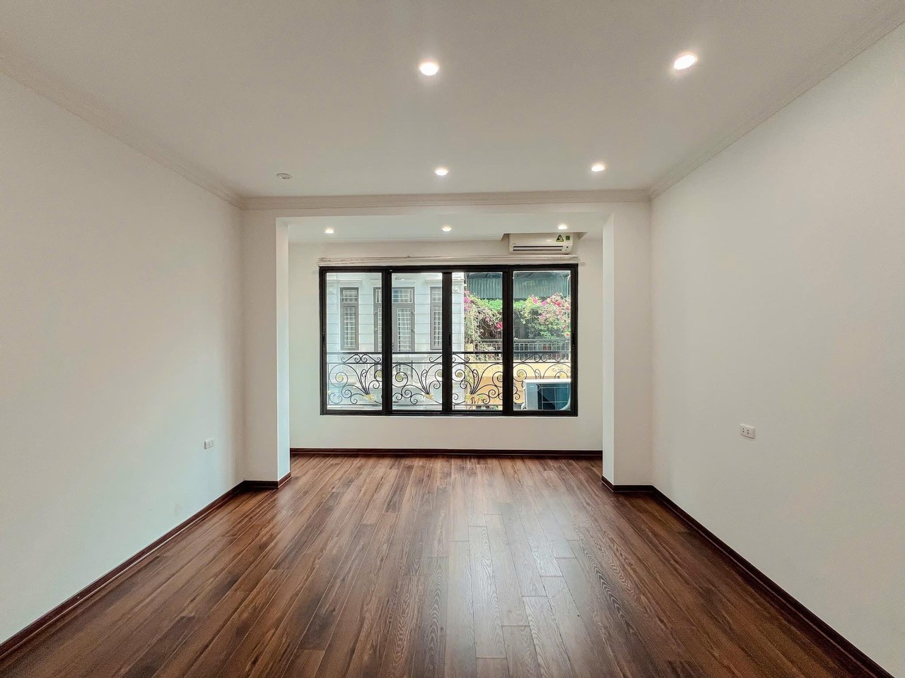 PHÂN LÔ HOÀNG VĂN THÁI - NGÕ THÔNG ÔTÔ TRÁNH - 5 TẦNG THANG MÁY - GIÁ 21 TỶ - Ảnh 4