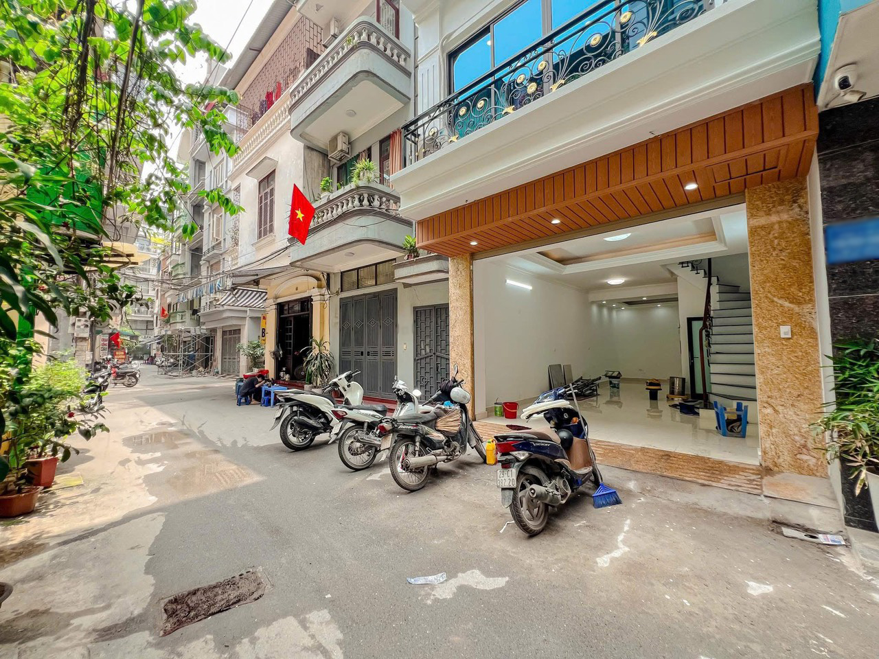 PHÂN LÔ HOÀNG VĂN THÁI - NGÕ THÔNG ÔTÔ TRÁNH - 5 TẦNG THANG MÁY - GIÁ 21 TỶ - Ảnh chính