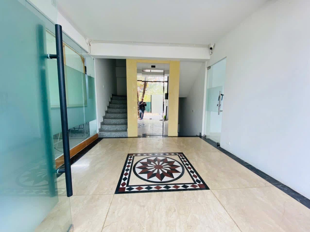TÒA VĂN PHÒNG SIÊU VIP BÁN ĐẢO LINH ĐÀM  – LÔ GÓC 3 MẶT TIỀN, KINH DOANH ĐỈNH - GIÁ 72 TỶ - Ảnh 2