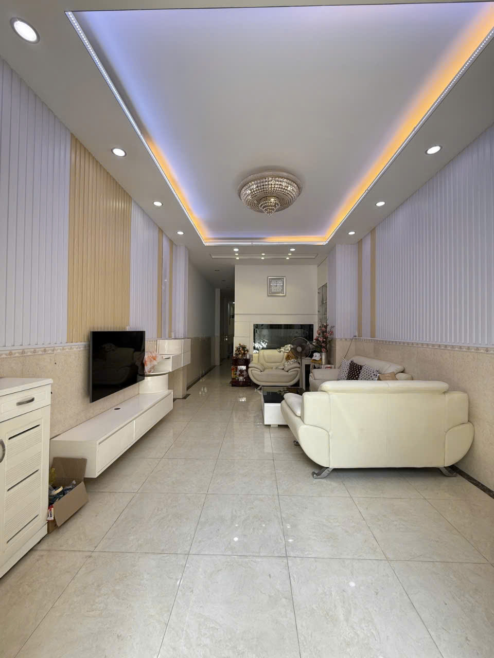 Siêu Hiếm nhà mặt tiền Kinh Doanh Hương Lộ 2 gần ngã tư 4 xã 200m2,4 Tầng Nhỉnh 19 tỷ - Ảnh 1