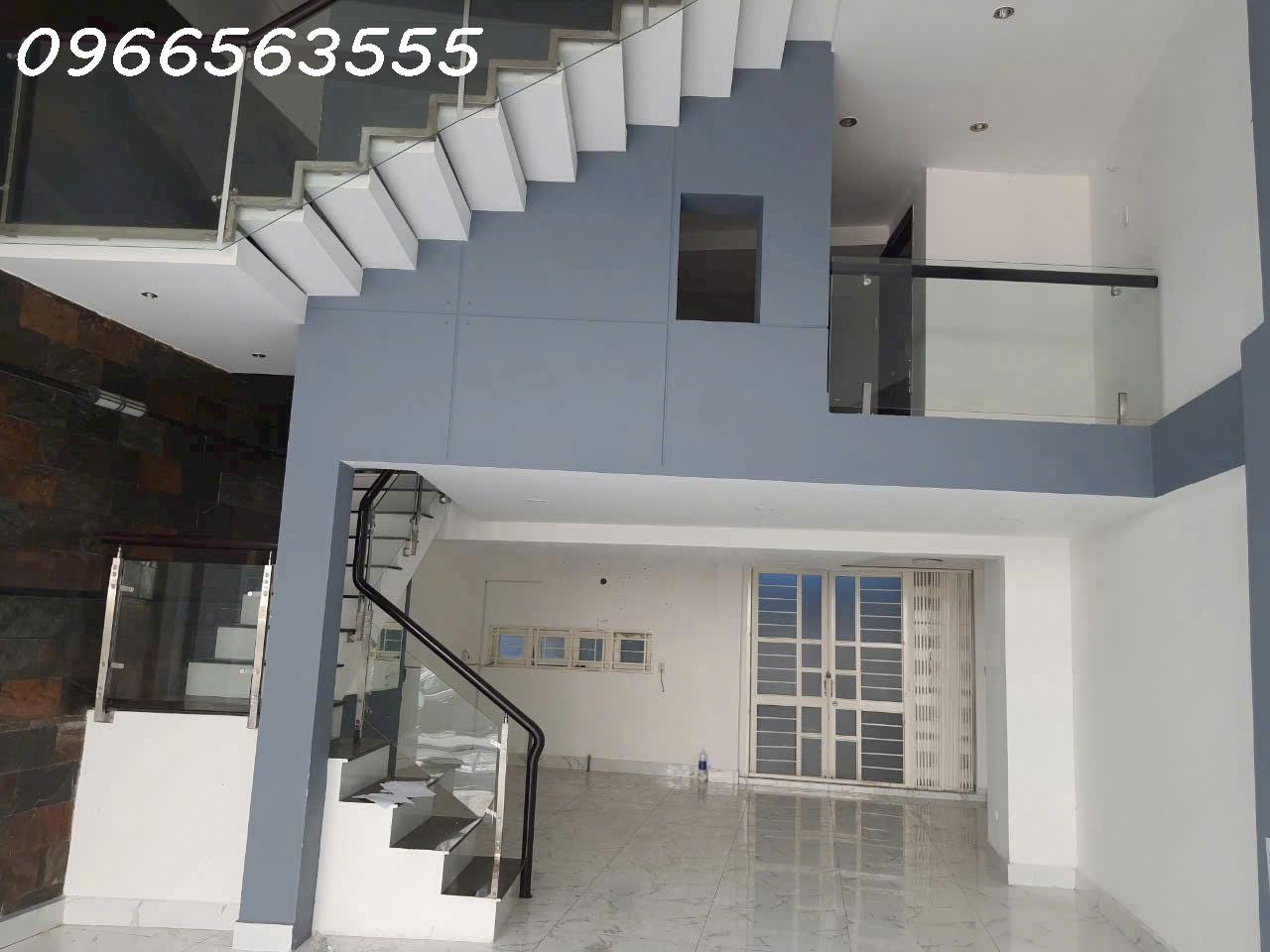 Cho thuê nhà phố hưng gia - phú mỹ Hưng - đường lớn - giá 60tr/th - Ảnh 2