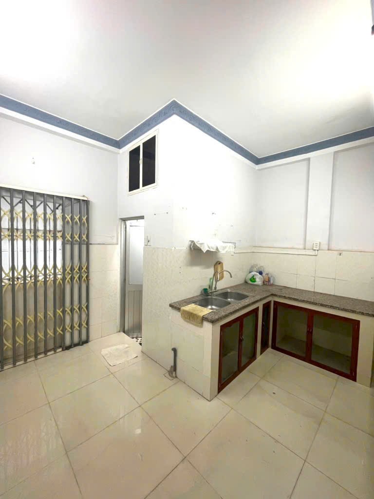NHÀ ĐẸP GV - GIÁP NGÃ 4 QUANG TRUNG & PHAN HUY ÍCH - HXH SÁT NHÀ - 2 MT TRƯỚC SAU - 40M² - 3 TẦNG HƠN 4 TỶ - Ảnh 3