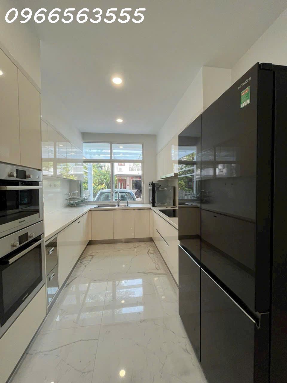CHO THUÊ BIỆT THƯ LÂU ĐÀI CHATEAU - PHÚ MỸ HƯNG - NHÀ ĐẸP - GIÁ 4000$ - Ảnh 1