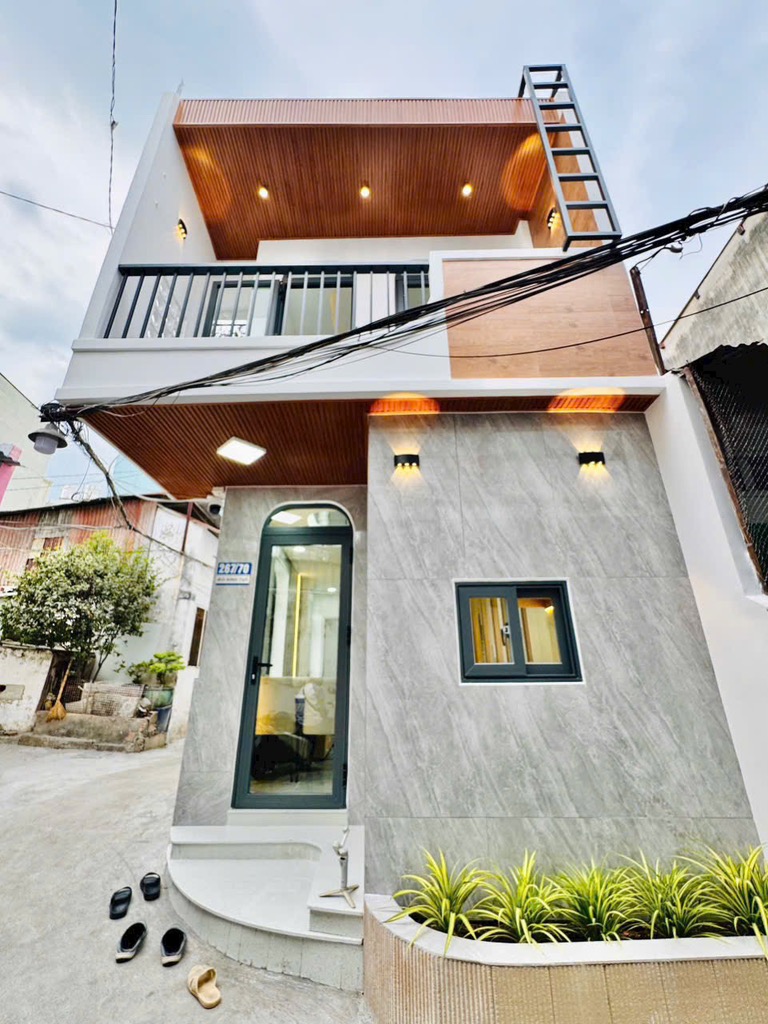 Gần Chợ BÀ CHIỂU, Nhà 2 MẶT TIỀN, 3PN, NỞ HẬU, hoàn công, 4x tỷ - Ảnh chính