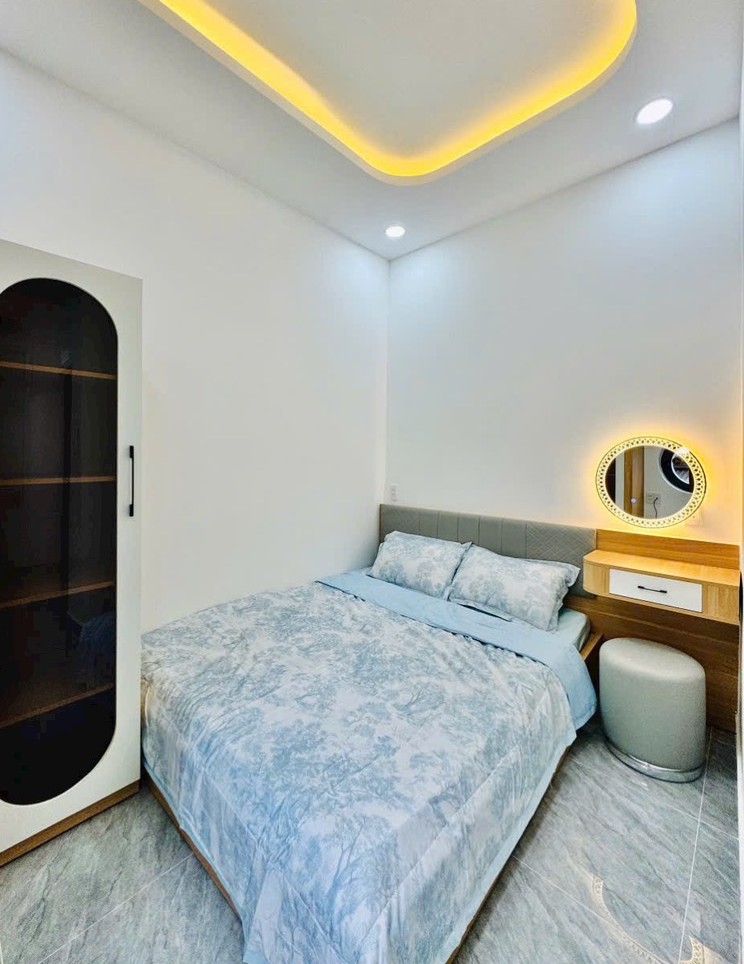 Gần Chợ BÀ CHIỂU, Nhà 2 MẶT TIỀN, 3PN, NỞ HẬU, hoàn công, 4x tỷ - Ảnh 2