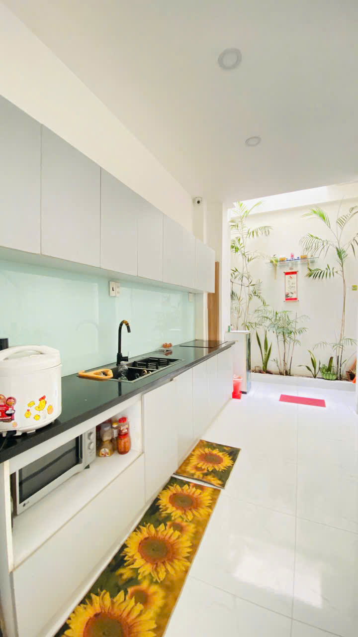 cần  bán căn nhà mới Đất Lành đường 13m dt 110m2 bán : 3ty Call me : Trinh - Ảnh 1