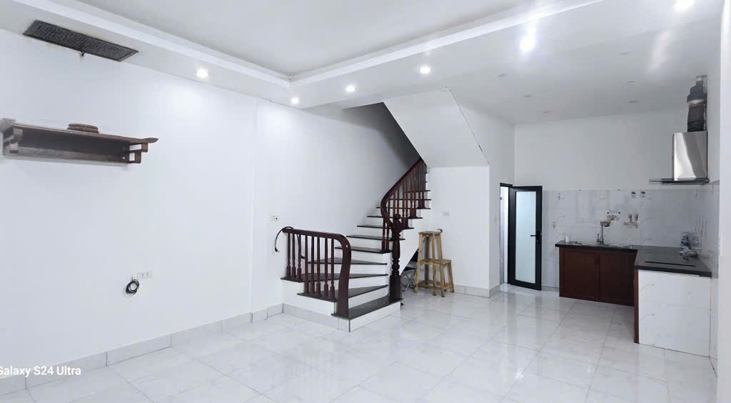 Bán Nhà Tam Trinh Xây Mới 2 Tầng 2 Phòng Ngủ Giá 2.68 Tỷ Nhà Chưa Sổ - Ảnh 1