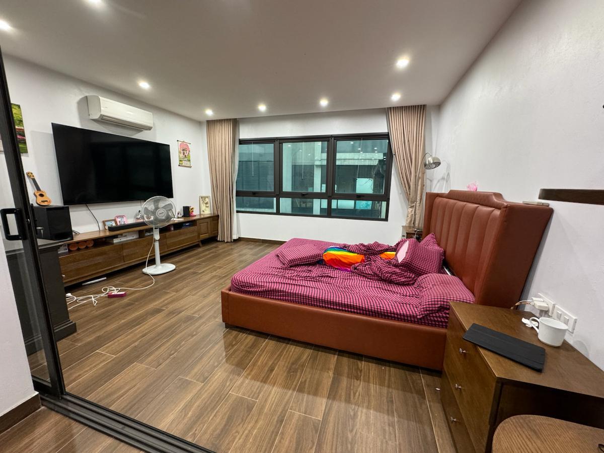 65M*8T CẦU GIẤY - ÔTÔ ĐỖ CỬA - 10M RA MẶT PHỐ - 2 THOÁNG - THANG MÁY -VỪA Ở VỪA KINH DOANH - Ảnh 3