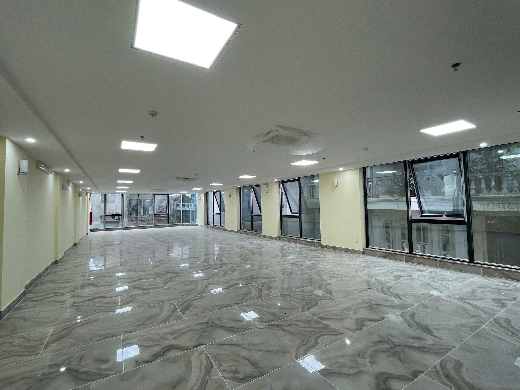 Bán Tòa BUILDING-Lô Góc Mặt Phố Khu Thái Hà (Trung Liệt) 267m/8Tầng/MT 8m 145 Tỷ - Ảnh 1