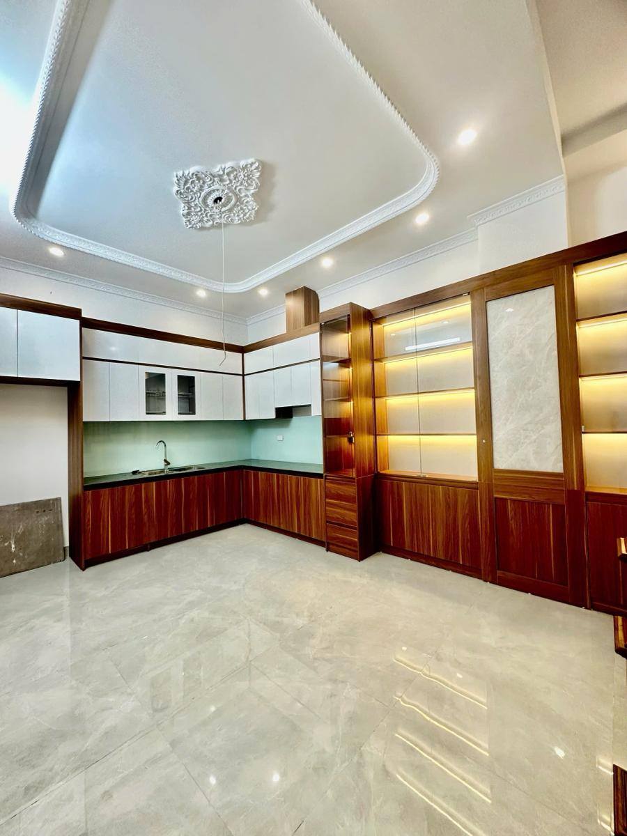 PHÂN LÔ VIP BA ĐÌNH - VIEW ĐẸP THOÁNG RỘNG - OTO ĐỖ NGÀY ĐÊM- THANG MÁY KÍNH SANG TRỌNG HIỆN ĐẠI. - Ảnh 2