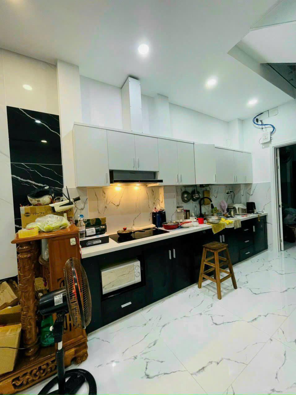 Bán nhà hẻm thông trung tâm Phú Nhuận, DT 55m2, 2 tầng, 3 PN, giá 7.3 tỷ có thương lượng - Ảnh 1