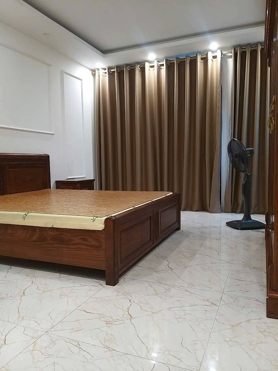 Nhà Khúc Thừa Dụ, mặt ngõ 5m, 67m 4 tầng, độc lập còn đẹp, Giá 5.5 tỉ - Ảnh 2