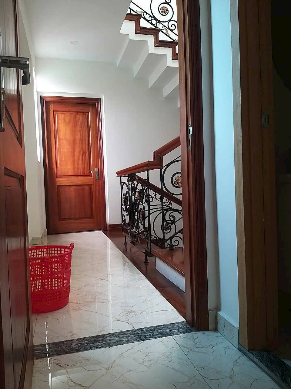 Nhà Khúc Thừa Dụ, mặt ngõ 5m, 67m 4 tầng, độc lập còn đẹp, Giá 5.5 tỉ - Ảnh 3