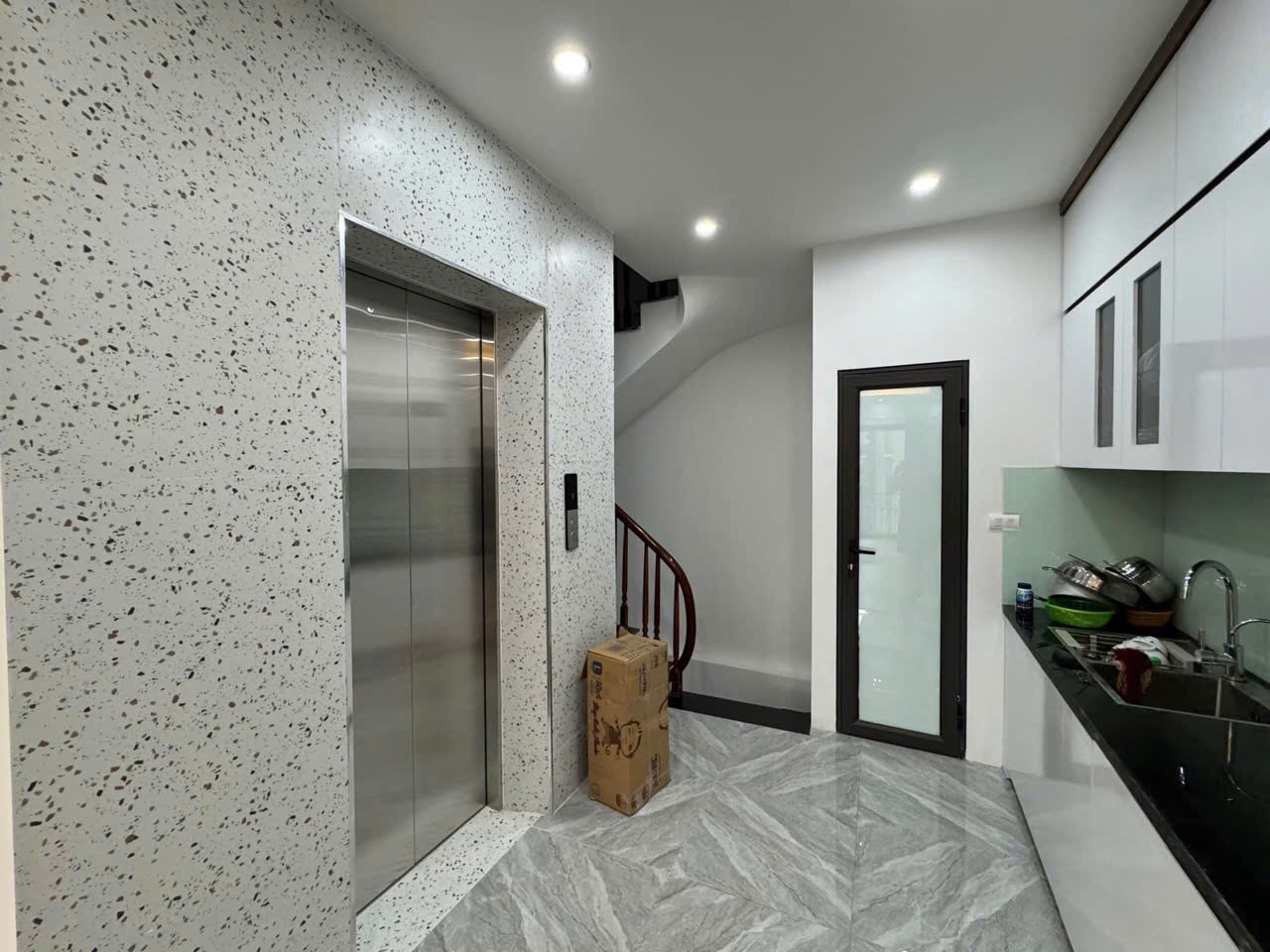 PHÂN LÔ, Ô TÔ, VỈA HÈ, THANG MÁY, NAM DƯ- HOÀNG MAI, 45M2, MT 4,5, GIÁ 13,3 TỶ. - Ảnh 2