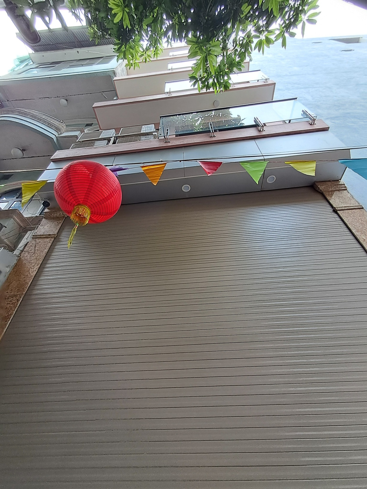 BÁN NHÀ MẶT PHỐ HOÀNG QUỐC VIỆT – VỈA HÈ HAI BÊN – KINH DOANH TUYỆT ĐỈNH - 50M X 4 TẦNG – 18 TỶ - Ảnh chính