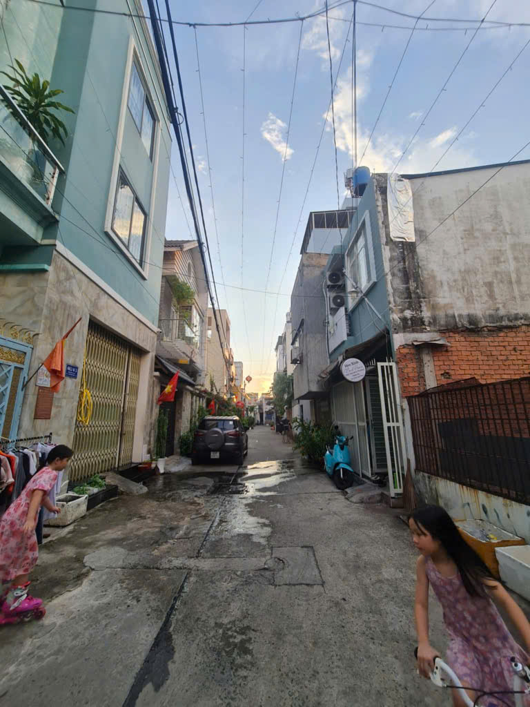 💥NHÀ ĐẸP KDC VÍP - NGUYỄN VĂN QUÁ - ĐÔNG HƯNG THUẬN, Q12 - 56M2, 4 TẦNG, 4PN, 4WC, GIÁ NHỈNH - Ảnh 3