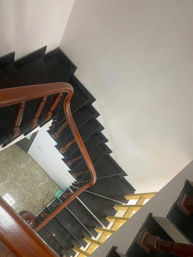 NHÀ MỚI FULL NỘI THẤT MẶT PHỐ Hồng Tiến 41m2 X 4 tầng,mặt tiền 3.6m, 14.99 tỷ Long Biên. - Ảnh chính