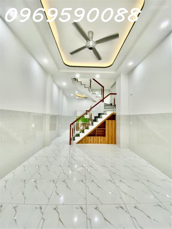 Bán nhà gấp nhà Hoà Bình Tân Phú 58.2m² 3T 4PN, 3WC chỉ 5tỷx - Ảnh chính