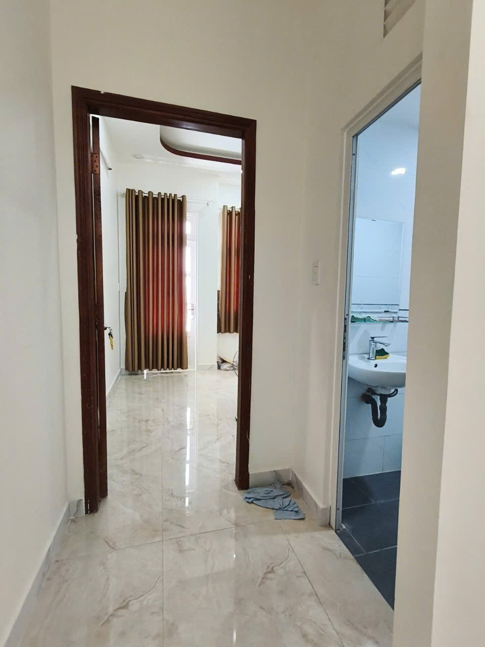 Bán Gấp Nhà mặt tiền gần chợ Tân Hương Tân Phú 86m2-2 Tầng Nhỉnh 8 tỷ - Ảnh 2