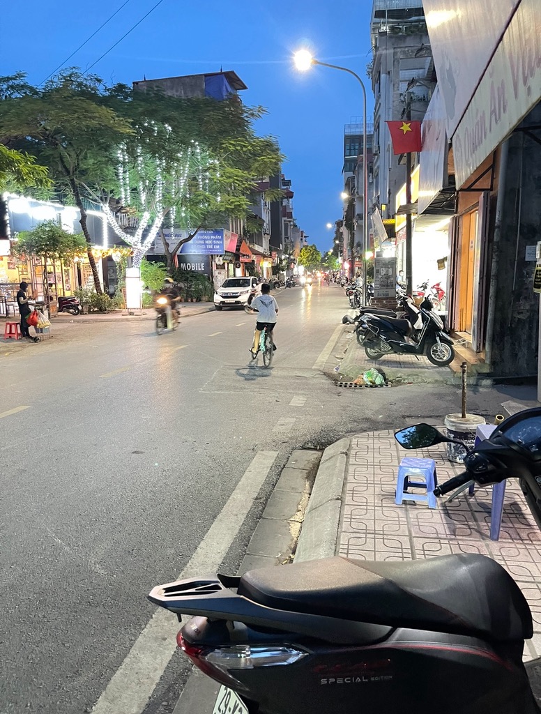 MẶT PHỐ HOÀNG NHƯ TIẾP 27 tỷ 100m MẶT TIỀN 8m,VỈA HÈ KINH DOANH,LONG BIÊN - Ảnh 1