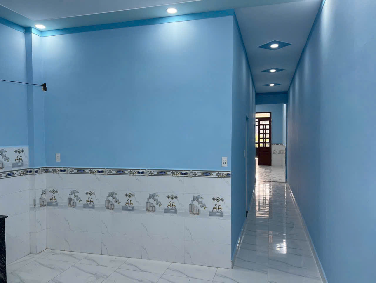 Bán nhà 200m2 MẶT TIỀN vừa ở vừa Kinh Doanh, giá rẻ hơn trong hẻm - Ảnh 3