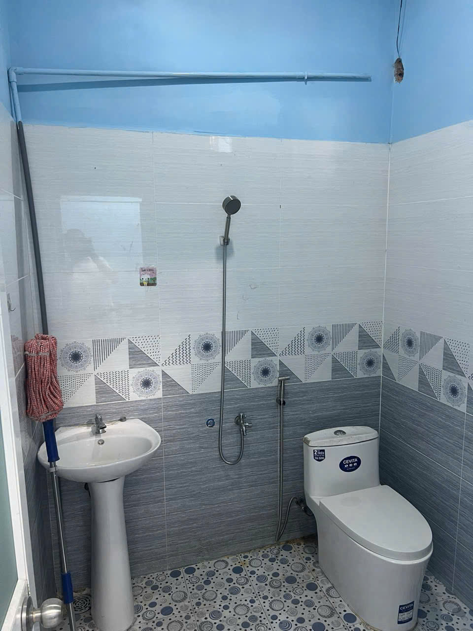 Bán nhà 200m2 MẶT TIỀN vừa ở vừa Kinh Doanh, giá rẻ hơn trong hẻm - Ảnh 4