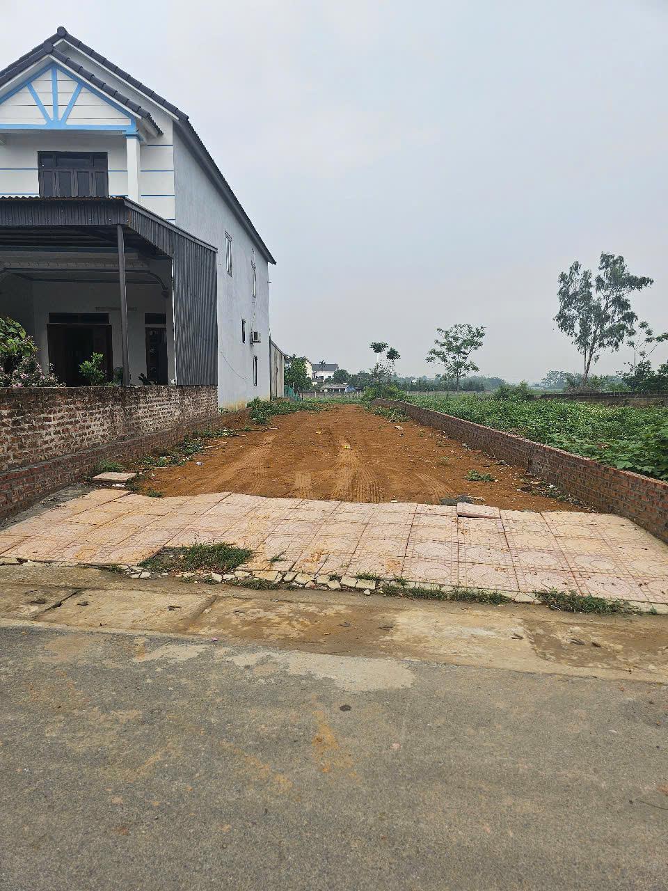 Bán đất mặt phố Đồng Âm đường thông rộng xe ben tránh 186m² nhỉnh 17tr giá tốt đầu tư - Ảnh chính
