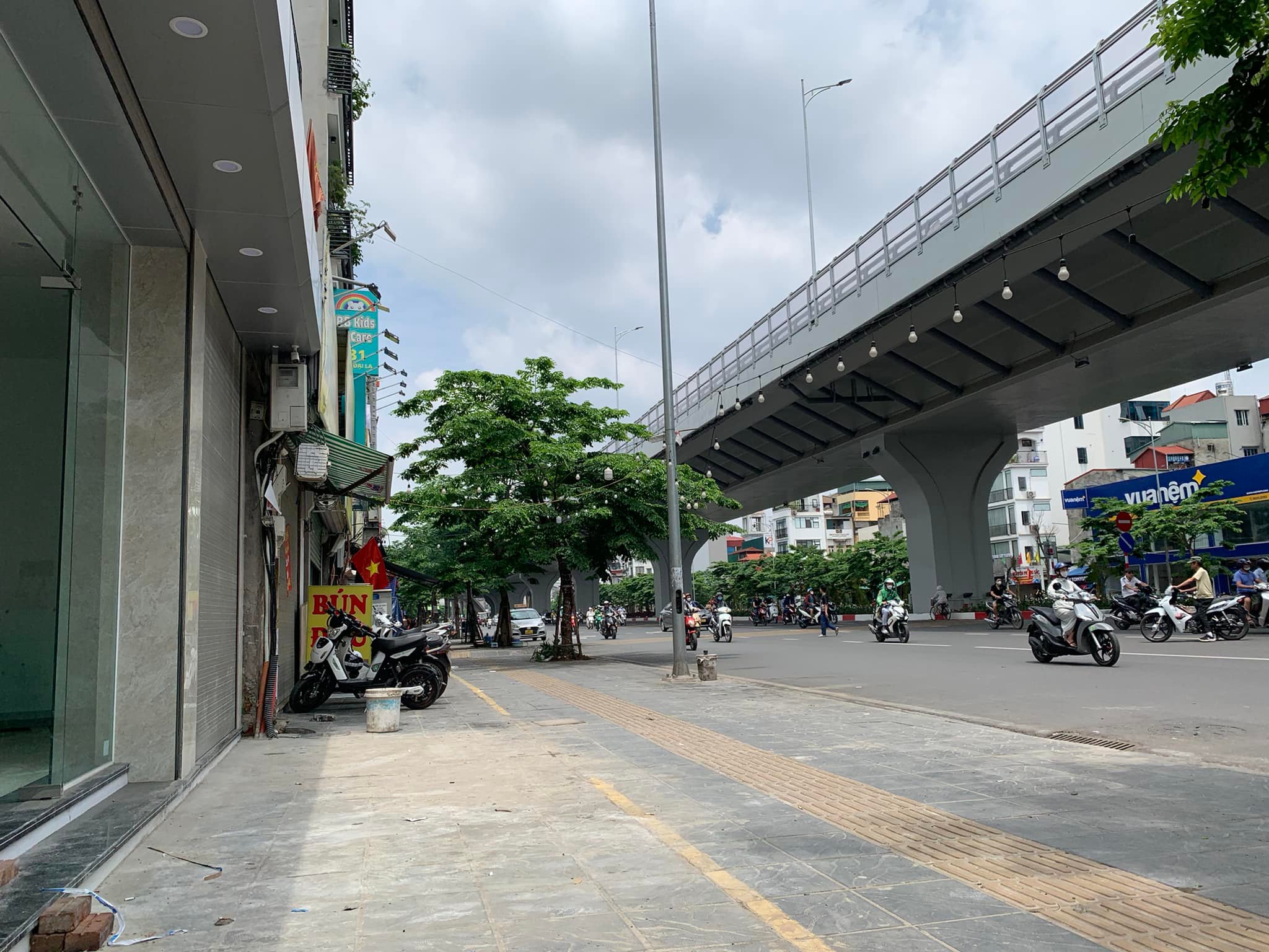 BÁN GẤP NHÀ MẶT PHỐ ĐẠI LA, VỈA HÈ KINH DOANH_DT 1100M2, MT 25M, 310TỶ - Ảnh chính