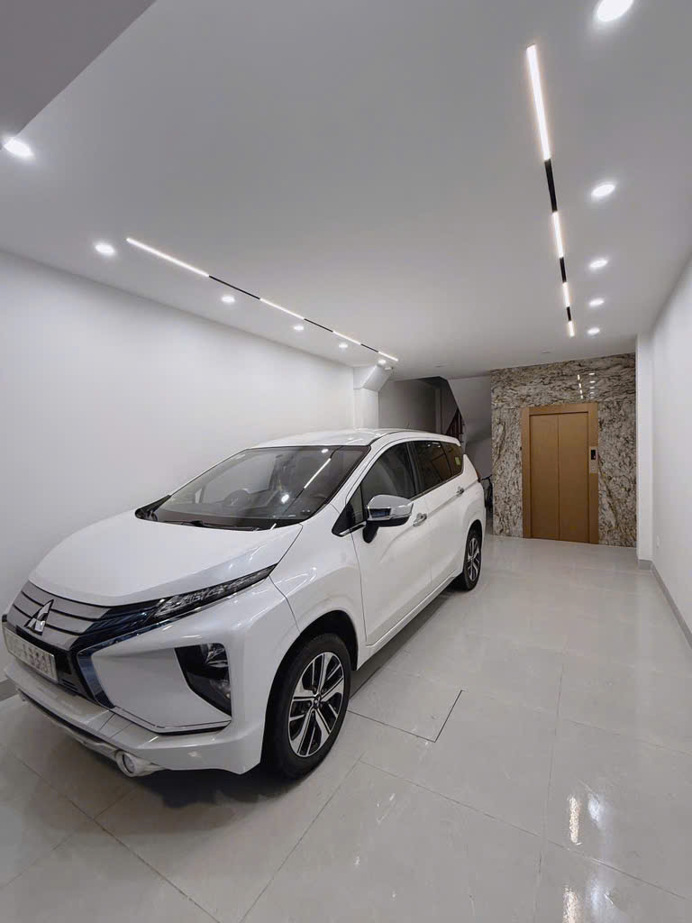 NHÀ NGỌC THUỴ 44M ,7TẦNG ,THANG MÁY , OTO 7 CHỖ THÔNG, TRƯỚC NHÀ RỘNG 5M .13,5 tỷ - Ảnh 1